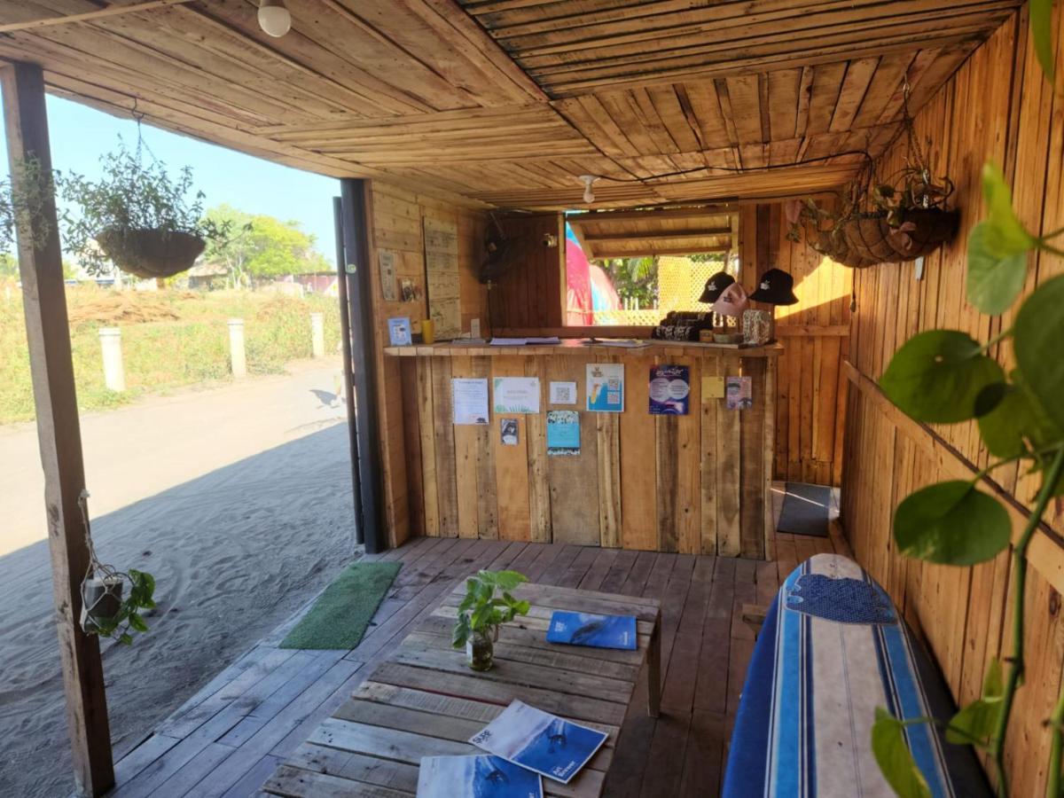 Green Belly Surf Hostel El Paredón Buena Vista Kültér fotó